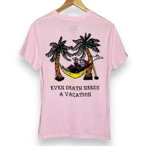 Cactus & Skull Skeleton‎ Shirt Even Death Needs a Vacation Medium Graphic Tee